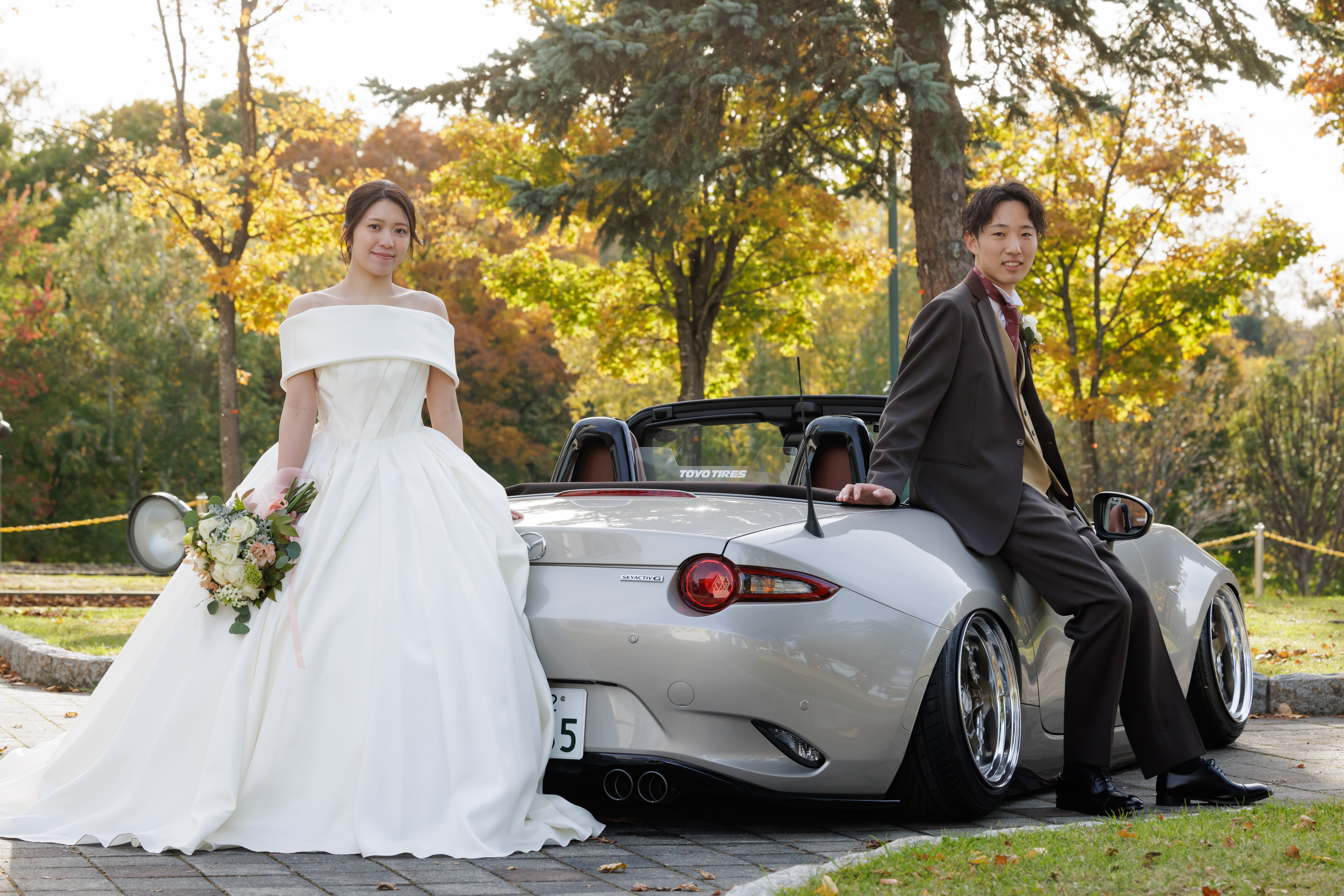 【2025年10月のウェディングレポート】車が大好きなおふたり！札幌ブランバーチ・チャペルで素敵なご結婚式を♪